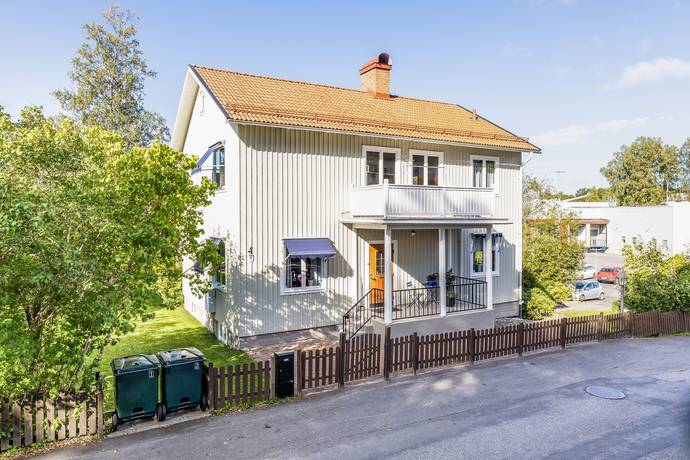 7 rum Villa på Vallagatan 4 Centrum Ludvika kommun