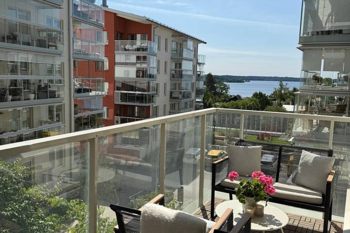 2 rum lägenhet på Kokillbacken 8 Centrum - Kungsängen, Upplands-Bro kommun - bild 2