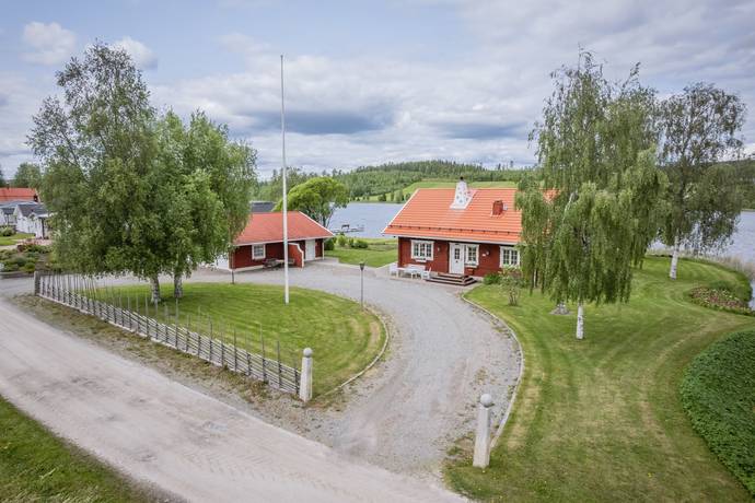 5 rum villa på Komnäs 302 Överhörnäs, Örnsköldsviks kommun - bild 1