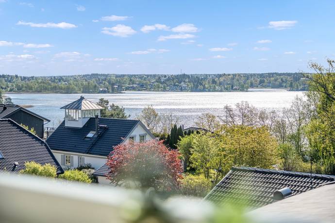9 rum villa på Bergklintsvägen 1 Huddinge, Huddinge kommun - bild 3