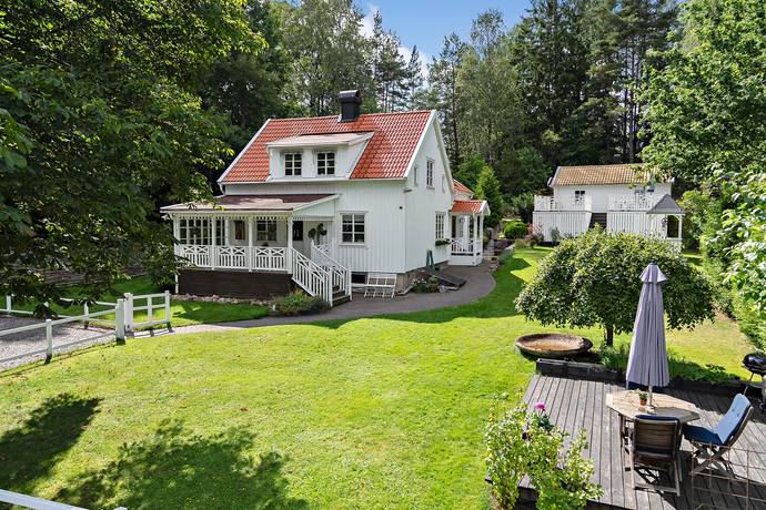 5 rum villa på Hoberg Tegelbruket 8 Centrala Vårgårda, Vårgårda kommun - bild 1