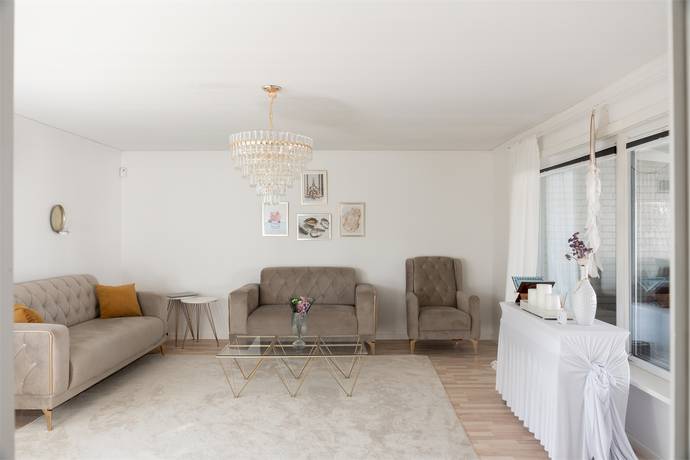 5 rum Villa på BILLSBOVÄGEN 33 Surahammar Surahammars kommun - bild 9