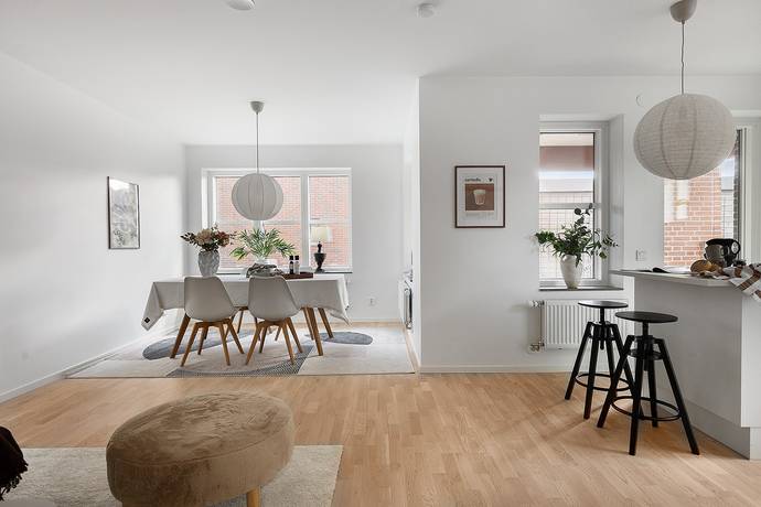 3 rum lägenhet på Cv-gatan 99 Centralt, Örebro kommun - bild 3