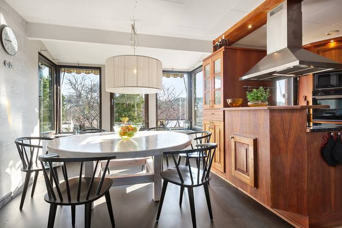 6 rum Villa på Alviksvägen 2D Färingsö Stenhamra Ekerö kommun - bild 4