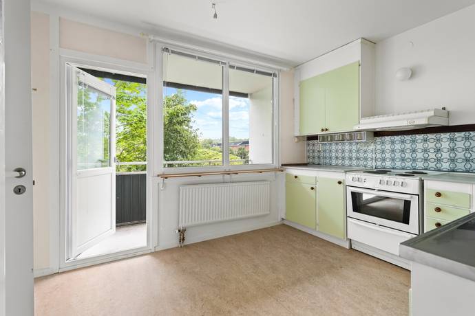 3 rum lägenhet på Vårholmsbackarna 88 Vårberg, Stockholms kommun - bild 3
