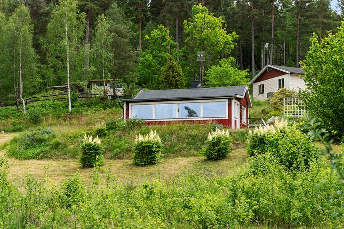 4 rum fritidshus på Lanarvägen 5 Södertälje, Södertälje kommun - bild 1