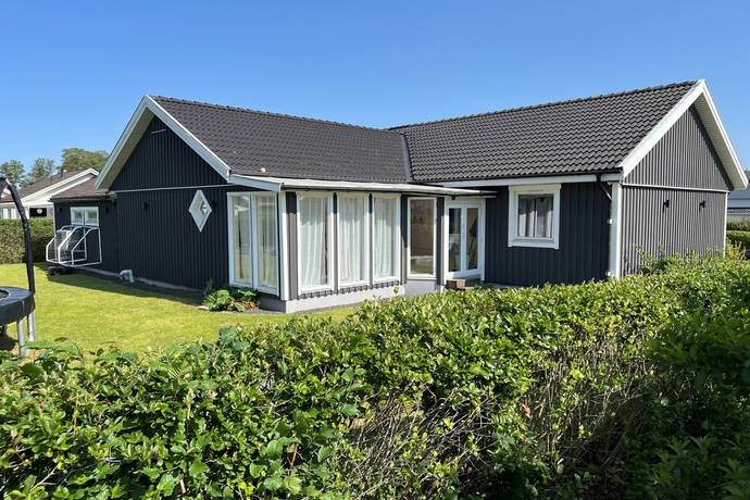 6 rum villa på Sjögårdsgatan 1 Axvall, Skara kommun - bild 2