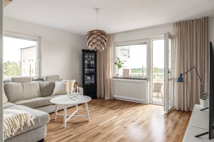 2 rum lägenhet på HANGARVÄGEN 3 HÄGERNÄS, Täby kommun - bild 1
