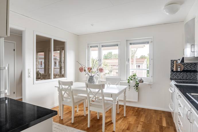 4 rum lägenhet på Gränsvägen 180 Spånga - Solhem, Stockholms kommun - bild 4