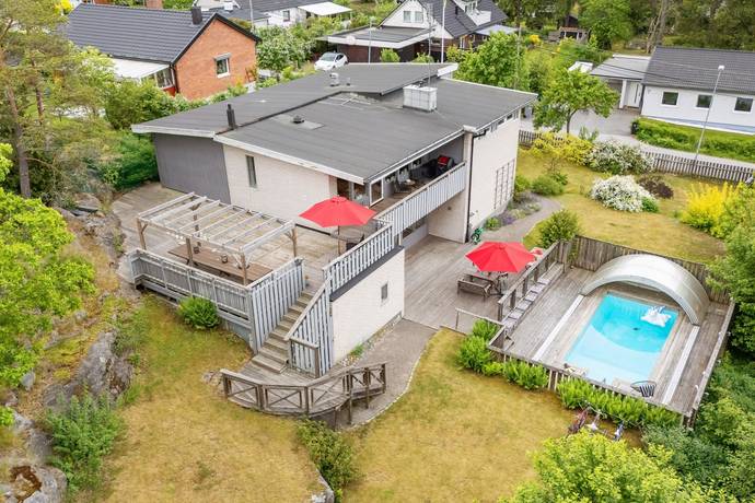 6 rum villa på Stjärnvägen 3 Tyresö, Tyresö kommun - bild 1