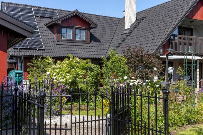 196 m² Villa på Fogdegårdsvägen 34 Varnhem Skara kommun - bild 3