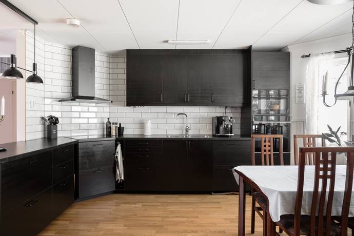 5 rum villa på Erikslundsvägen 1 Kivinge, Håbo kommun - bild 4