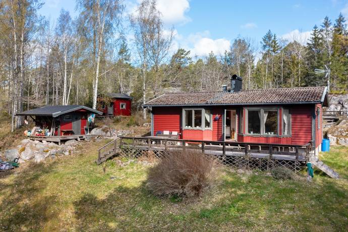 4 rum fritidsboende på Vättersö 31 Vättersö, Österåkers kommun - bild 1