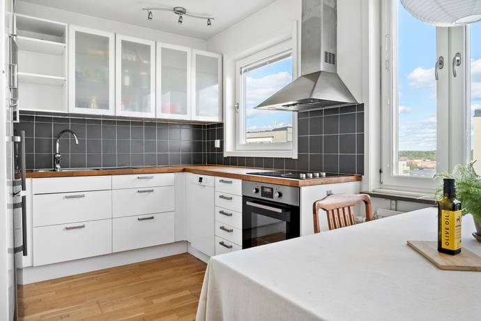 Infanterigatan 11, vån 8, Västra Skogen, Solna kommun
