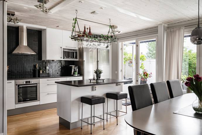 6 rum Radhus på Kärrgränd 116 Vällingby - Kälvesta Stockholms kommun - bild 8