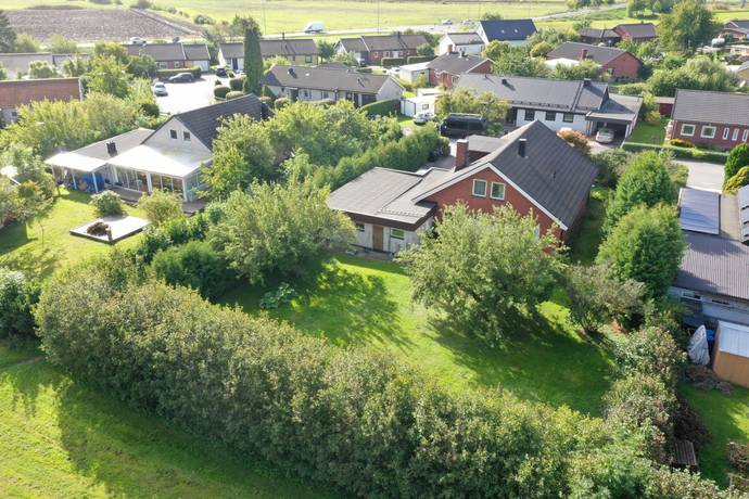 Snickarvägen 8, Bro/Gamla Bro, Upplands-Bro kommun