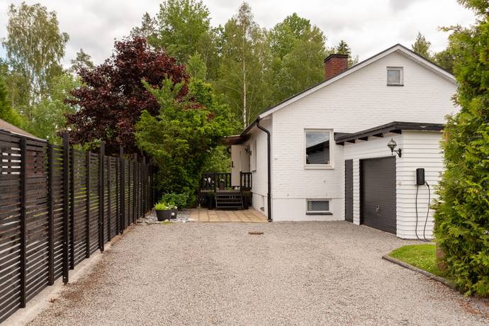 5 rum villa på Sköldmyrvägen 33 Hökåsen, Västerås kommun - bild 1