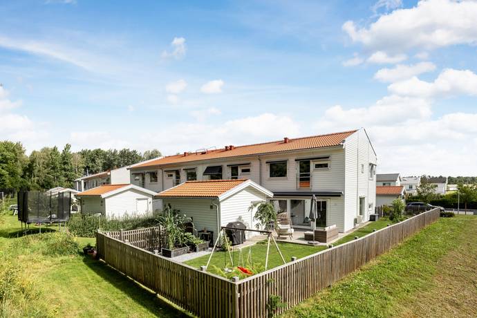 5 rum radhus på Bigarråvägen 5 Sturefors, Linköpings kommun - bild 1