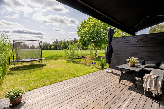 6 rum Radhus på Sekatörsslingan 4 Strömsbro Gävle kommun - bild 1