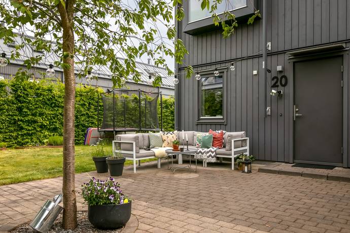 6 rum radhus på Mörtnäs hagväg 20 Mörtnäs, Värmdö kommun - bild 1