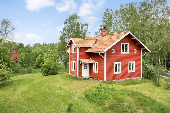 6 rum fritidshus på Ängelsbergsvägen 102 Ängelsberg, Fagersta kommun - bild 1