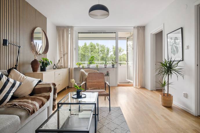 2 rum Lägenhet på Infanterigatan 4 Västra Skogen Solna kommun - bild 1