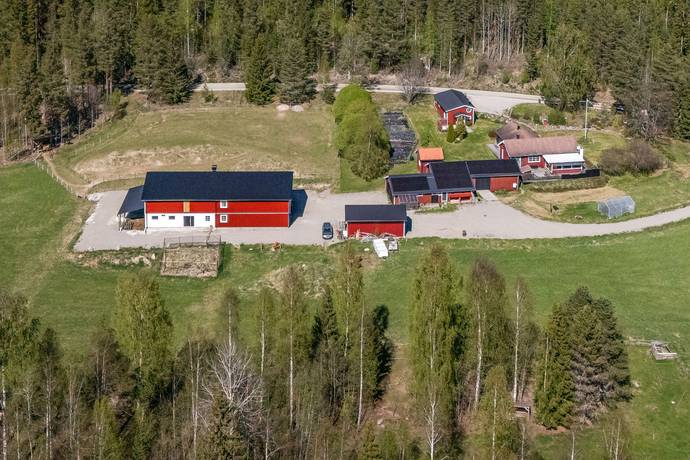 5 rum gård/skog på Störsbäcksvägen 9 Tallåsen, Ljusdals kommun - bild 1