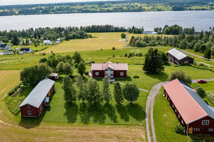 5 rum gård med jordbruk på Grytan 105 Grytan - Brunflo, Östersunds kommun - bild 1