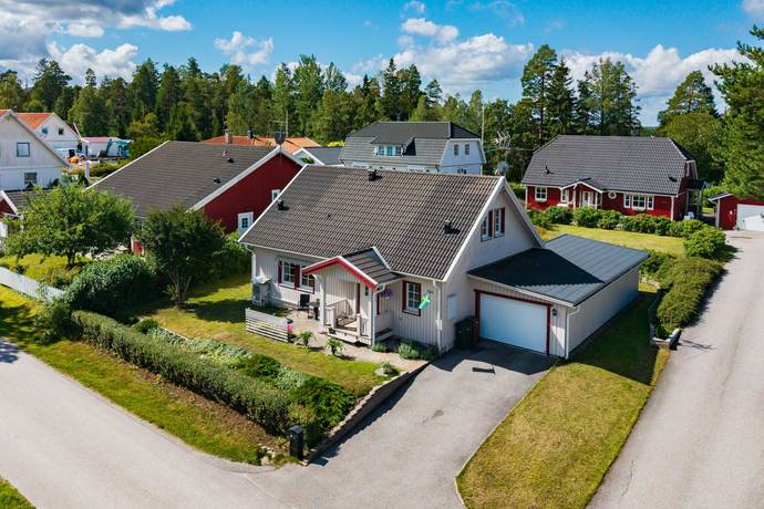 4 rum villa på Spjutvägen 12B Söra, Österåkers kommun - bild 1