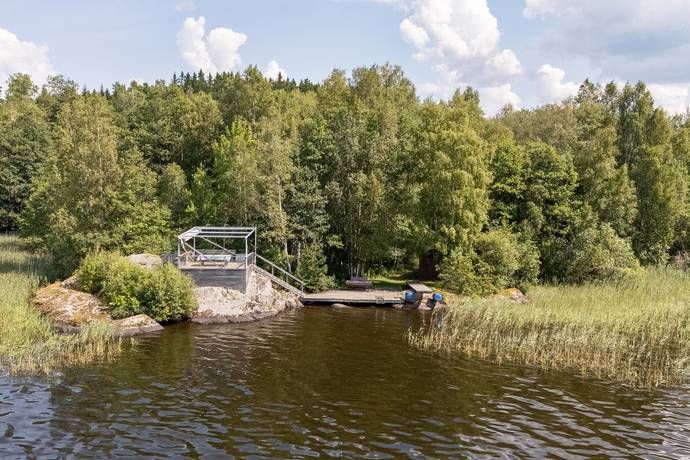 5 rum gård utan jordbruk på Lövviken Bunnsvik 1 Bunn/Lövviken, Aneby kommun - bild 1