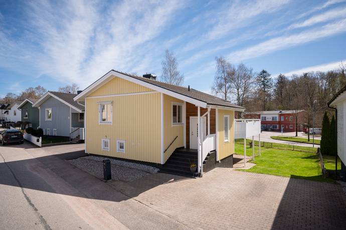 Hagtornsliden 18, Trandared, Borås kommun