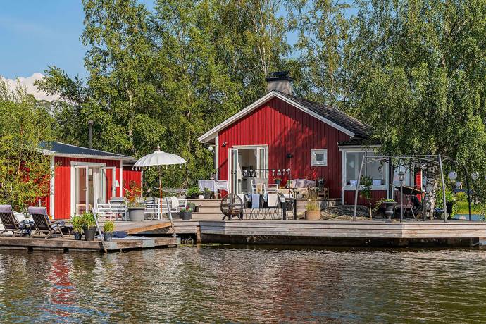 2 rum vinterbonat fritidshus på Ålsätter Hawaii  Ålsätters Fritidshusområde, Vingåkers kommun - bild 1