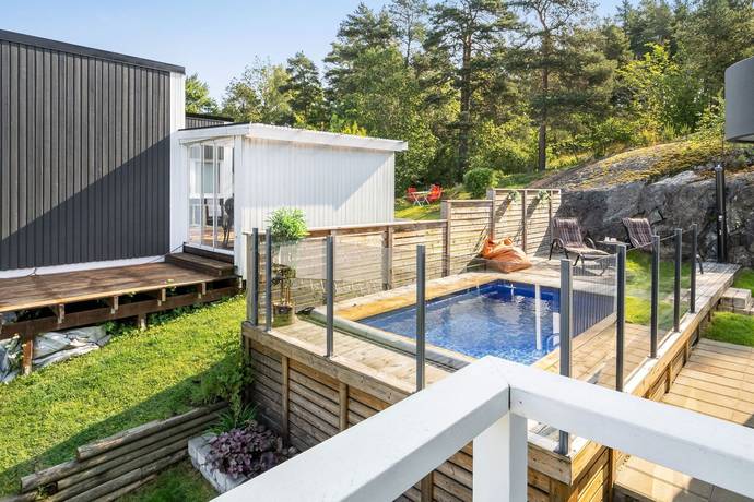8 rum Radhus på Grenadjärgatan 13 Södra Skiljebo Västerås kommun - bild 20