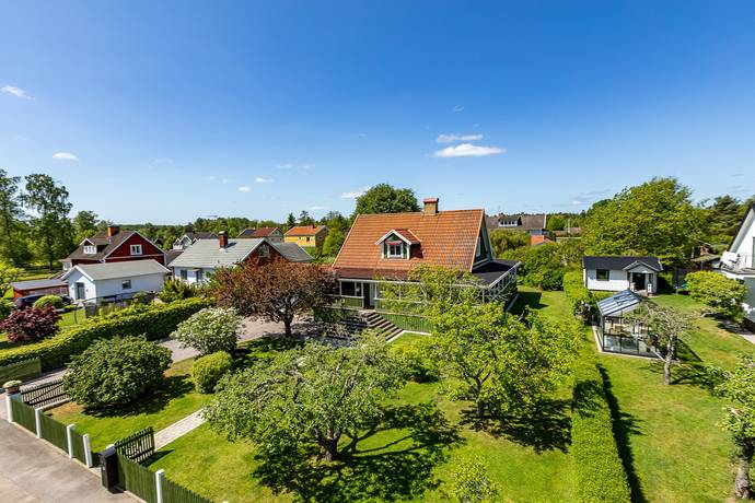 7 rum villa på Prästgatan 22 Hovmantorp, Lessebo kommun - bild 1