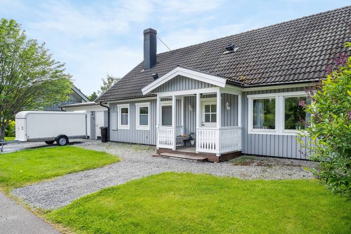 villa på Ängsvägen 23 Ljungaverk, Ånge kommun - bild 1