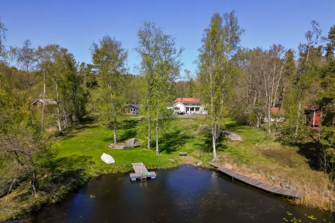 4 rum fritidshus på Eksjövägen 37 Överby, Värmdö kommun - bild 1