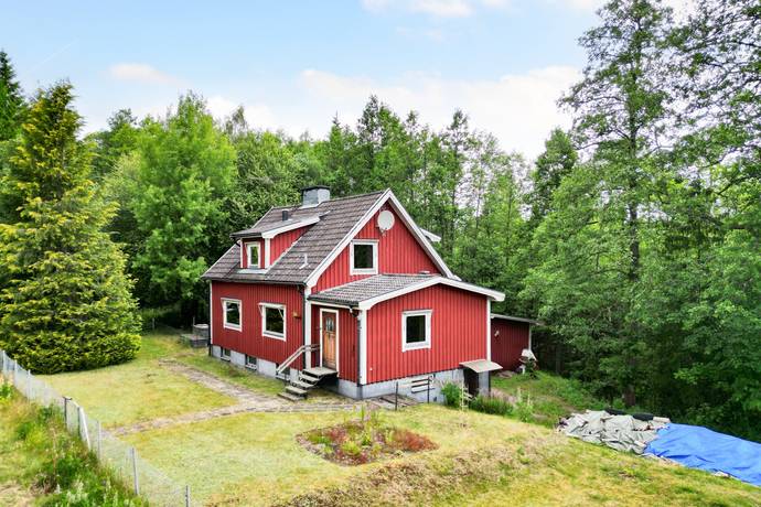 3 rum gård/skog på Ronnebyvägen 80 Hallabro, Ronneby kommun - bild 1