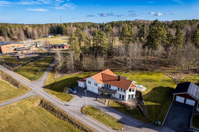 6 rum Villa på Banvallsvägen 31 Askersund Askersunds kommun - bild 40