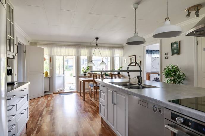 5 rum Villa på Tomtavägen 29 Vintrosa Örebro kommun - bild 9