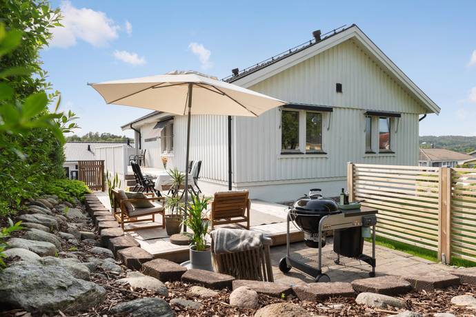 5 rum villa på Kållasgårdsgatan 70 Varla, Kungsbacka kommun - bild 1