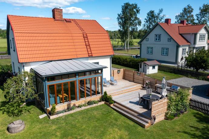 6 rum villa på Västeråsvägen 144 Munktorp, Köpings kommun - bild 2