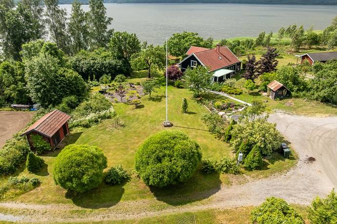 6 rum gård utan jordbruk på Tullnäsvägen 44 Norrtälje, Norrtälje kommun - bild 1