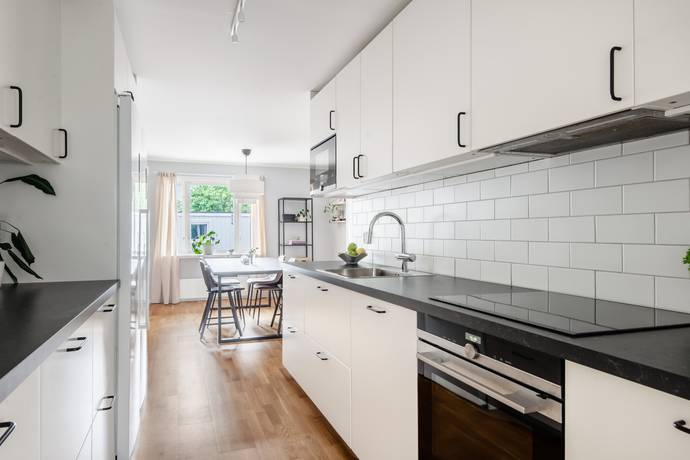 5 rum Radhus på Bivägen 83 Björkhaga Österåkers kommun - bild 15