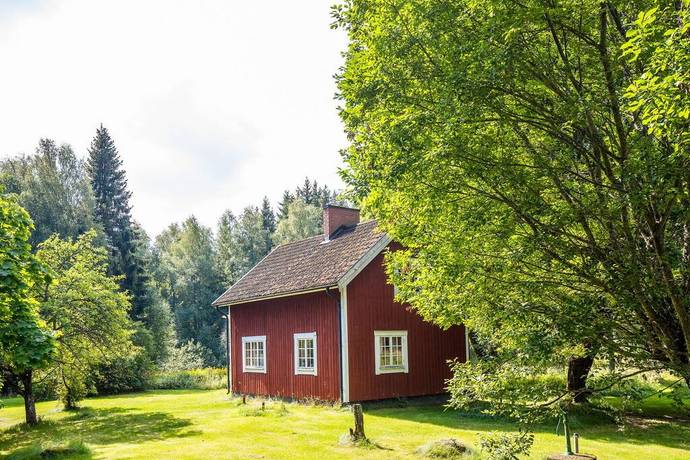 2 rum Vinterbonat fritidshus på Flosjöhyttan 4 Grythyttan Hällefors kommun