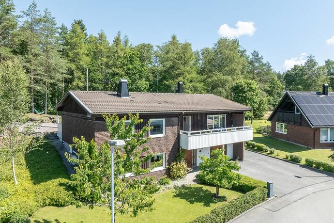 villa på Stekelgatan 37 Fasseröd, Uddevalla kommun - bild 2