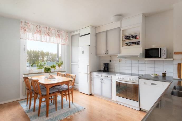 3 rum lägenhet på Brandkärrsvägen 162 Brandkärr, Nyköpings kommun - bild 2