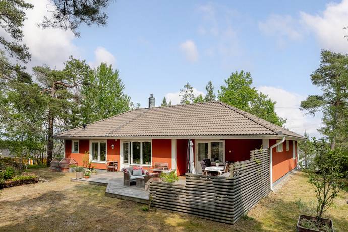 4 rum villa på Klippvägen 10 Rönninge, Salems kommun - bild 1