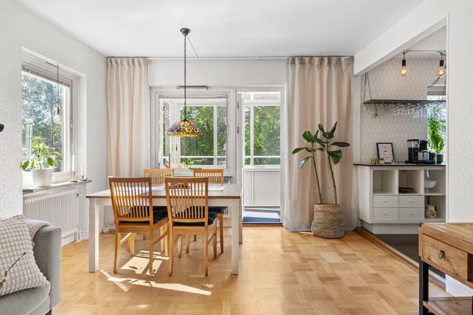 3 rum lägenhet på Hagavägen 22 C Haga, Sundsvalls kommun - bild 1