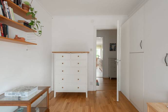 5 rum Radhus på Ronnebygatan 55 Adolfsberg-Brunnsgärdet Örebro kommun - bild 8