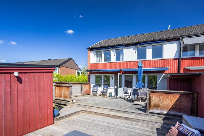 5 rum radhus på Riddarvägen 10 Österskär, Österåkers kommun - bild 4